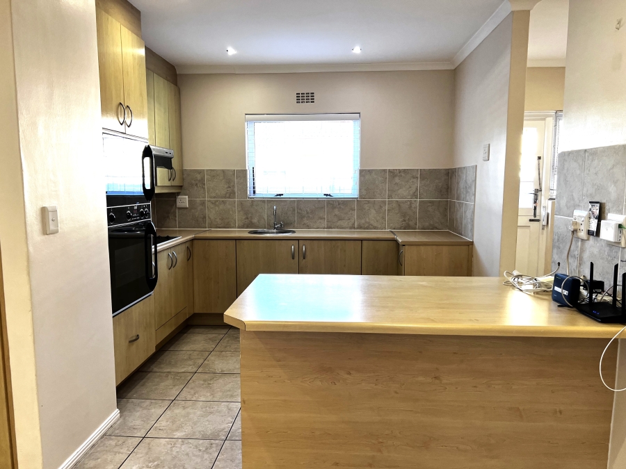 To Let 3 Bedroom Property for Rent in Sunningdale Western Cape